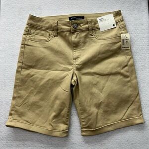 Aeropostale Womens Shorts Sz 6 Bermuda Mid Rise Tan Beige Stretch NEW